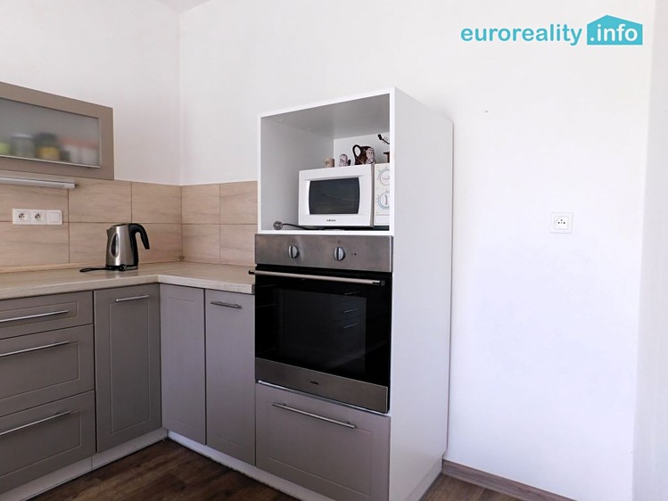 Prodej rodinného domu 150 m², pozemek 978 m² - foto 6