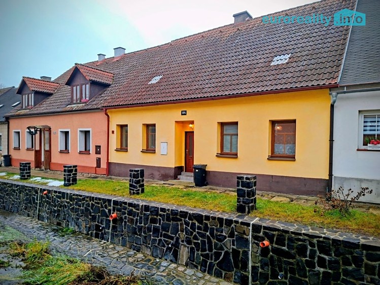 Prodej rodinného domu 150 m², pozemek 306 m² - foto 1