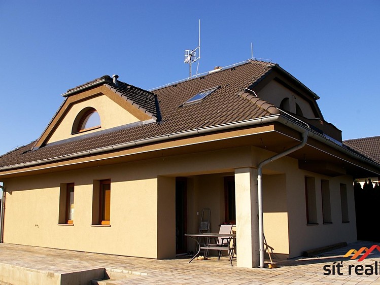 Prodej rodinného domu 165 m², pozemek 1 088 m² - foto 4