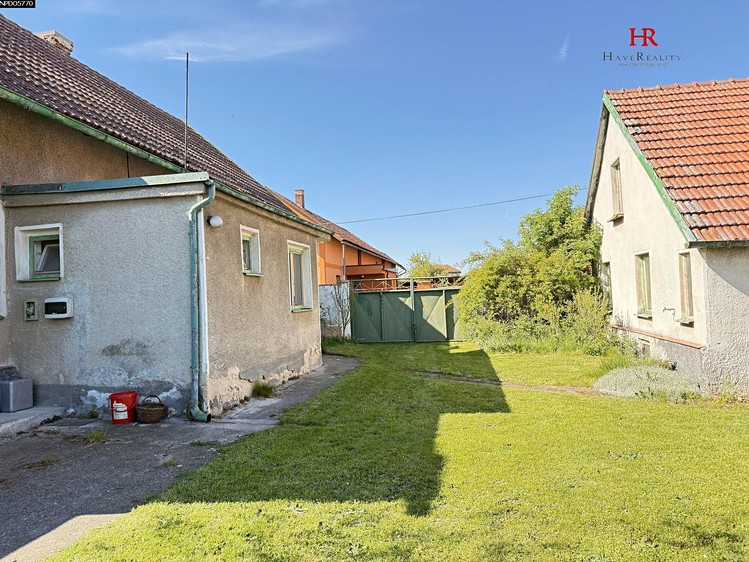 Prodej  rodinného domu 110 m², pozemek 1 111 m² - foto 4