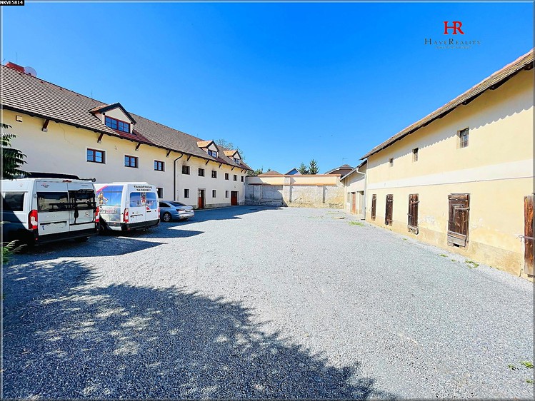 Prodej  rodinného domu 800 m², pozemek 2 456 m² - foto 5