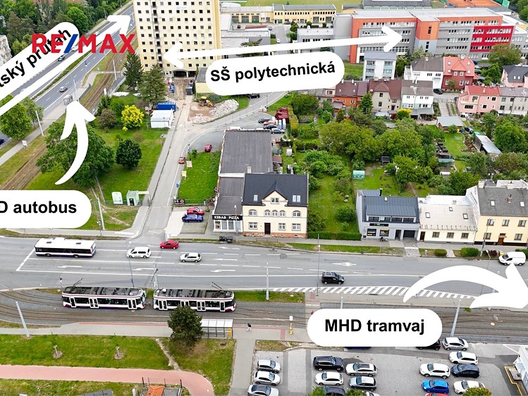 Prodej rodinného domu 349 m², pozemek 553 m² - foto 1