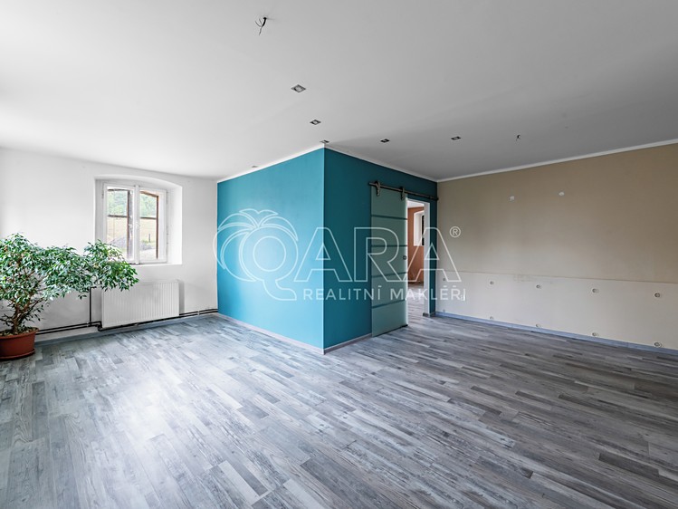 Prodej vícegeneračního domu 250 m², pozemek 1 451 m² - foto 5