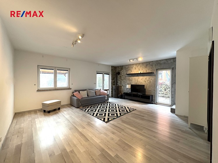 Prodej rodinného domu 102 m², pozemek 377 m² - foto 4