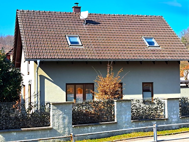 Prodej rodinného domu 140 m², pozemek 310 m² - foto 1