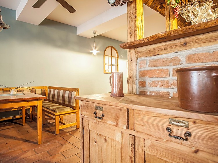 Prodej  rodinného domu 750 m², pozemek 433 m² - foto 6