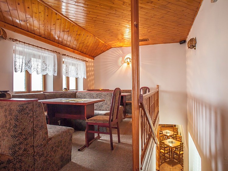 Prodej  rodinného domu 750 m², pozemek 433 m² - foto 7