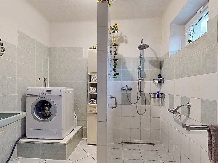 Prodej  rodinného domu 239 m², pozemek 2 415 m² - foto 8