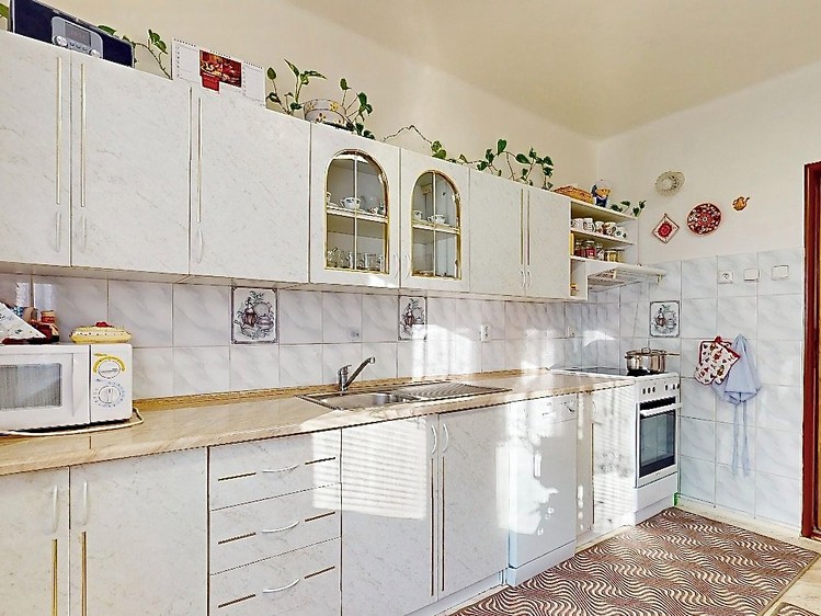 Prodej  rodinného domu 177 m², pozemek 1 568 m² - foto 4