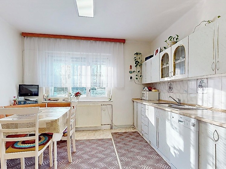 Prodej  rodinného domu 177 m², pozemek 1 568 m² - foto 7