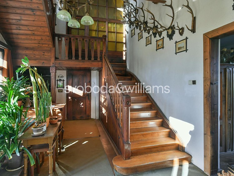 Prodej rodinného domu 341 m², pozemek 2 310 m² - foto 7