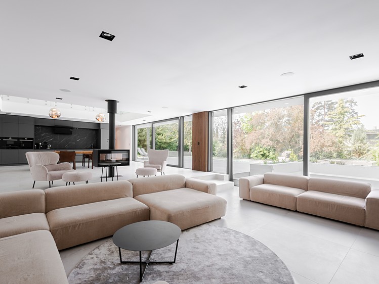 Prodej rodinného domu 550 m², pozemek 1 569 m² - foto 4