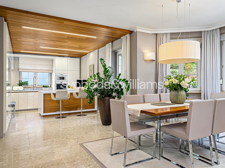 Prodej rodinného domu 534 m², pozemek 924 m² - foto 5