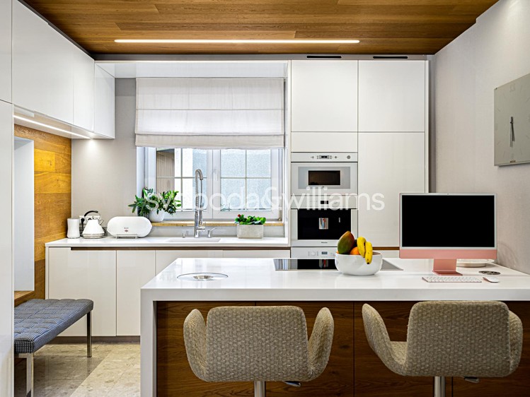 Prodej rodinného domu 534 m², pozemek 924 m² - foto 6