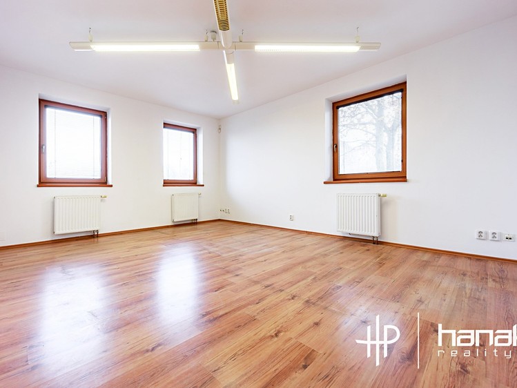Prodej rodinného domu 259 m², pozemek 2 016 m² - foto 4