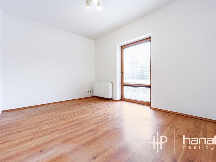 Prodej rodinného domu 259 m², pozemek 2 016 m² - foto 5