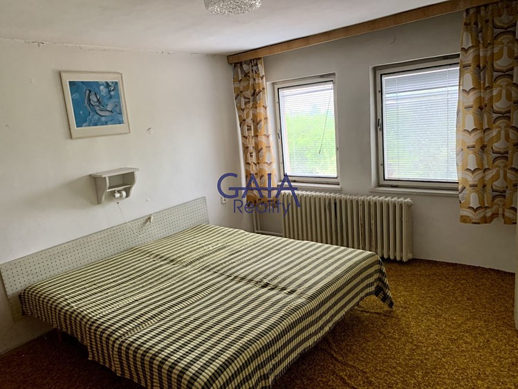 Prodej rodinného domu 356 m², pozemek 421 m² - foto 4