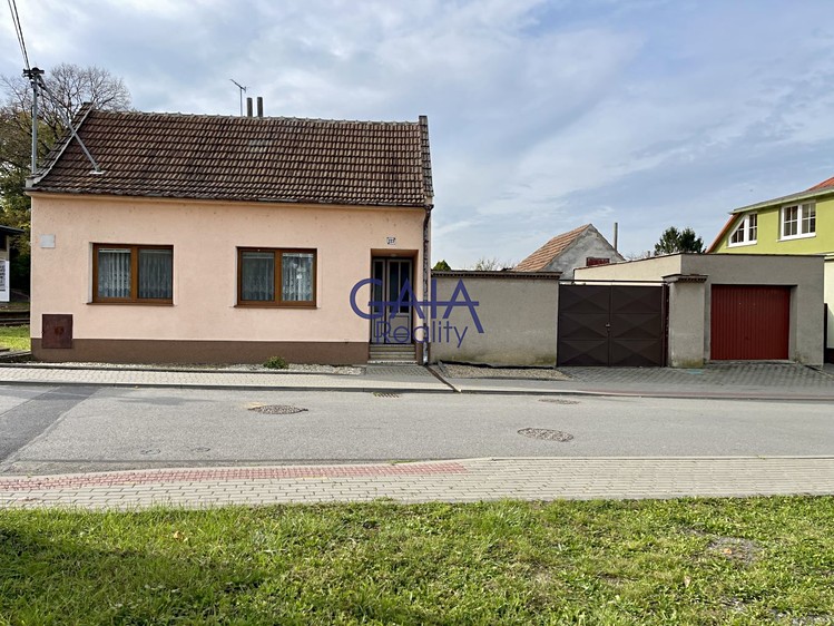 Prodej rodinného domu 143 m², pozemek 1 259 m² - foto 1