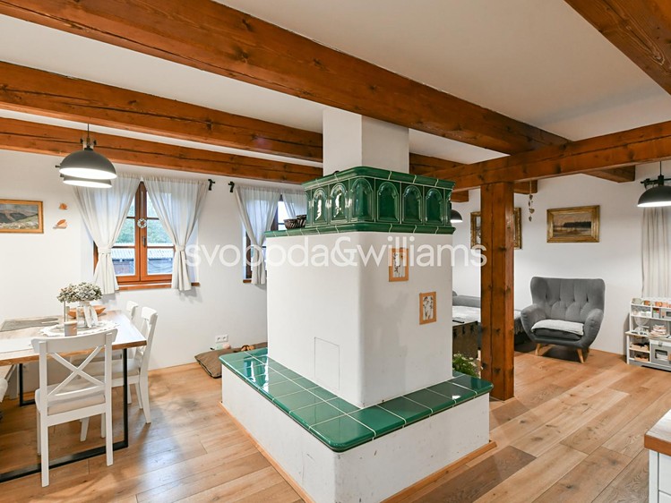 Prodej rodinného domu 350 m², pozemek 1 200 m² - foto 8