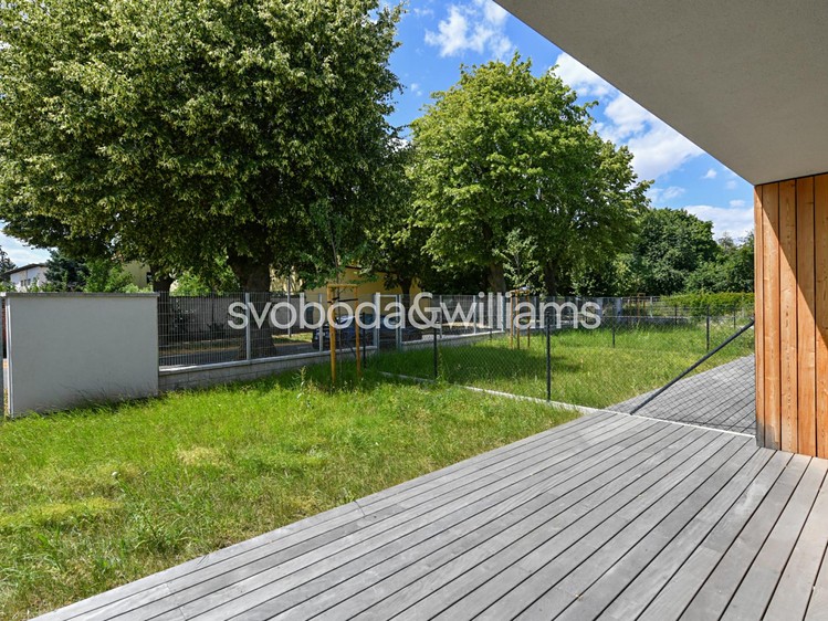 Prodej rodinného domu 184 m², pozemek 232 m² - foto 6