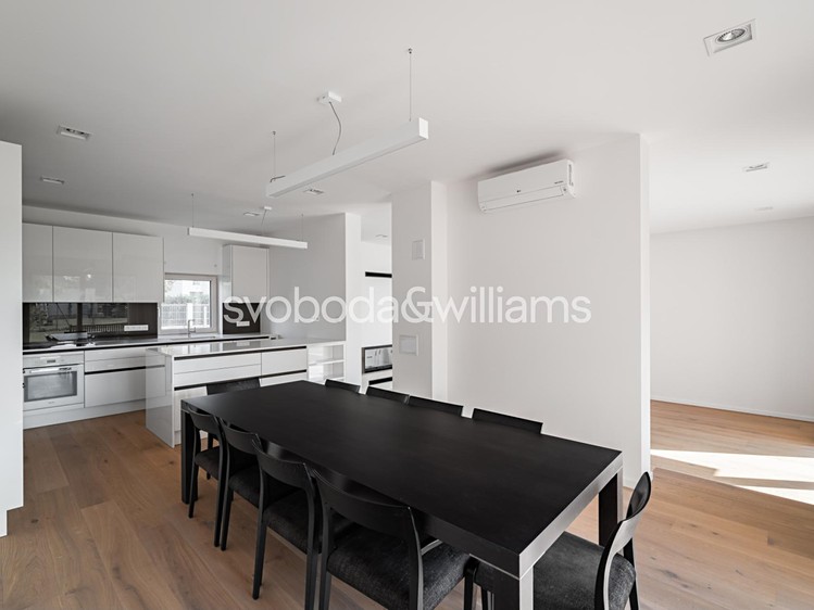 Prodej vily 291 m², pozemek 739 m² - foto 6