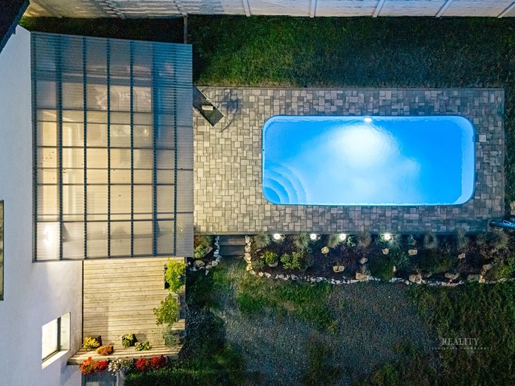 Prodej  rodinného domu 221 m², pozemek 1 252 m² - foto 6