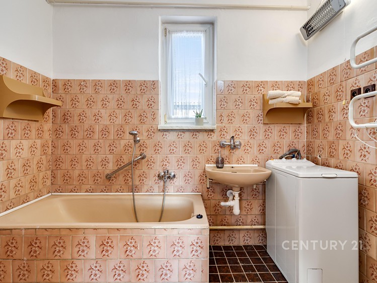 Prodej rodinného domu 64 m², pozemek 654 m² - foto 5