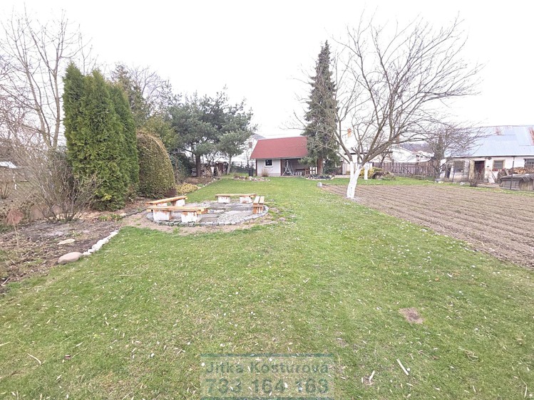 Prodej rodinného domu 160 m², pozemek 1 225 m² - foto 4