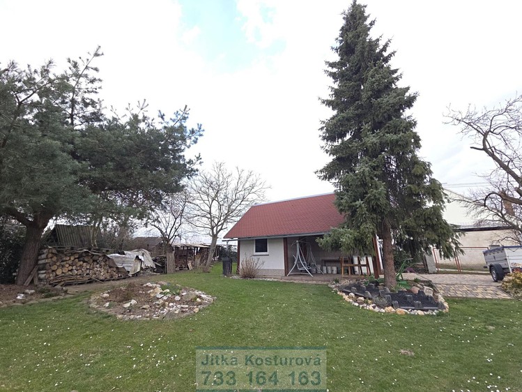 Prodej rodinného domu 160 m², pozemek 1 225 m² - foto 8