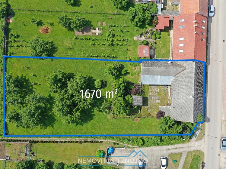 Prodej rodinného domu 284 m², pozemek 1 670 m² - foto 3
