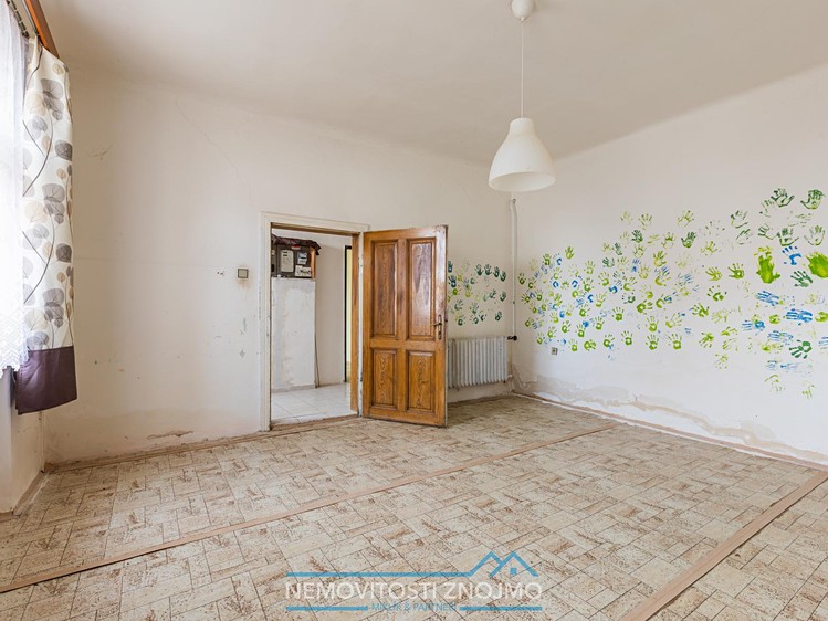 Prodej rodinného domu 284 m², pozemek 1 670 m² - foto 7