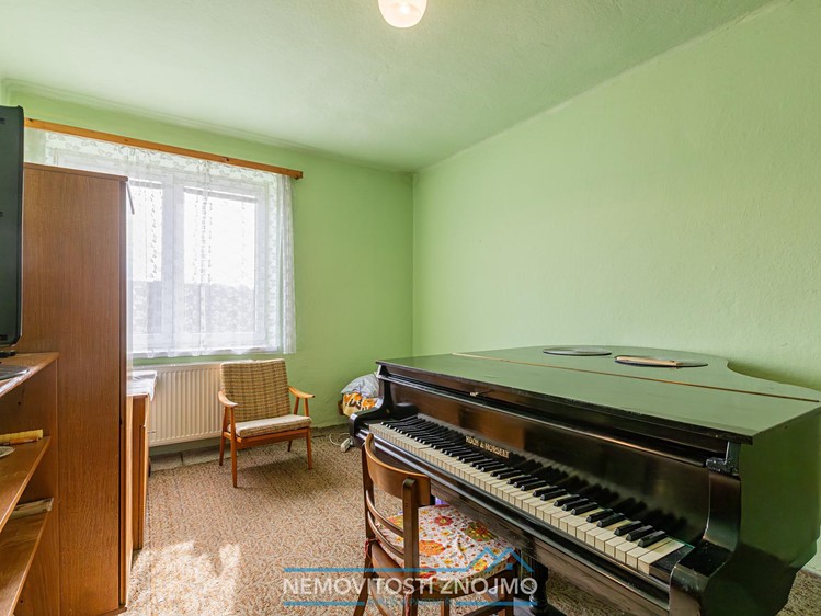 Prodej rodinného domu 240 m², pozemek 558 m² - foto 7
