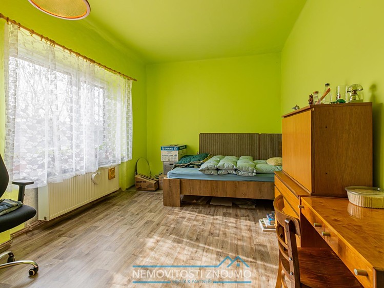 Prodej rodinného domu 240 m², pozemek 558 m² - foto 8