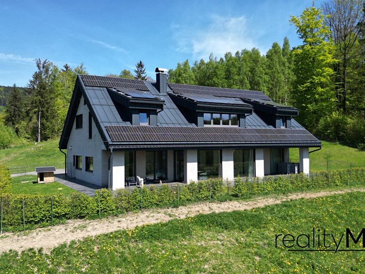 Prodej rodinného domu 470 m², pozemek 107 000 m² - foto 2