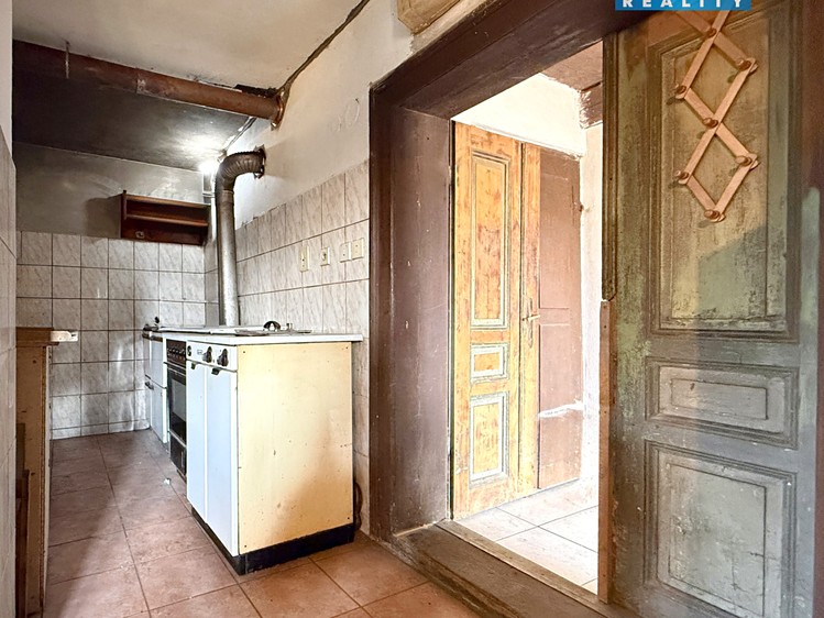 Prodej rodinného domu 40 m², pozemek 1 268 m² - foto 4