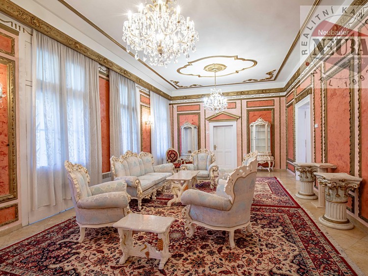 Prodej vily 657 m², pozemek 3 633 m² - foto 2