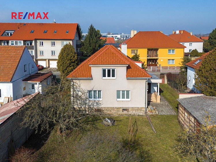 Prodej rodinného domu 135 m², pozemek 795 m² - foto 1