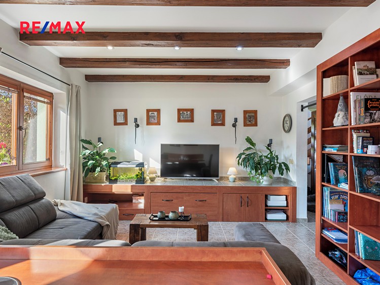 Prodej rodinného domu 128 m², pozemek 945 m² - foto 5