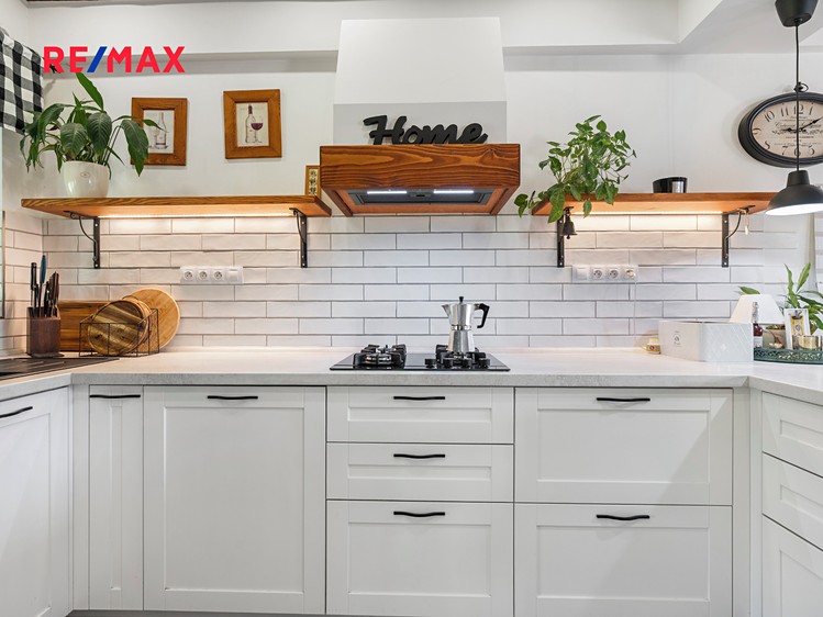 Prodej rodinného domu 128 m², pozemek 945 m² - foto 8