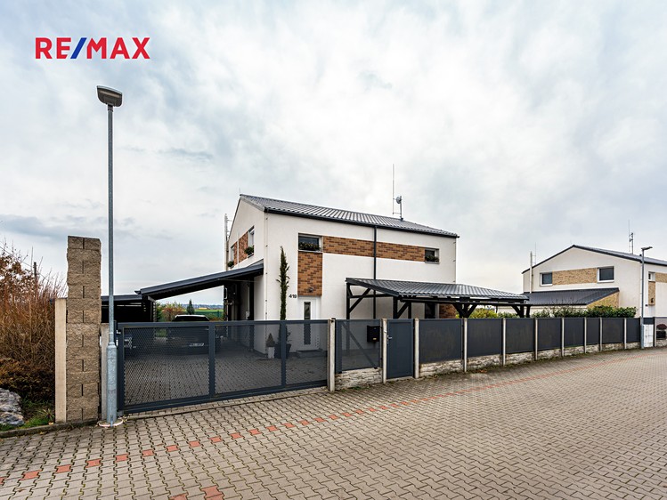 Prodej rodinného domu 123 m², pozemek 530 m² - foto 1