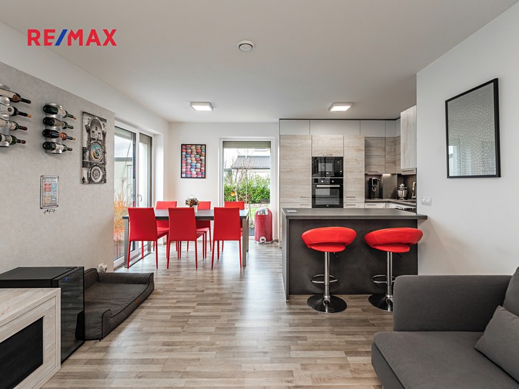 Prodej rodinného domu 123 m², pozemek 530 m² - foto 4