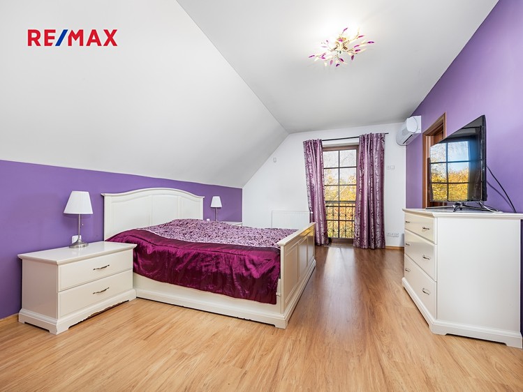 Prodej rodinného domu 350 m², pozemek 3 497 m² - foto 7