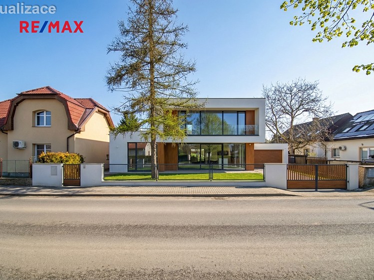Prodej podílu 1/2 rodinného domu 75 m², pozemek 899 m² - foto 4