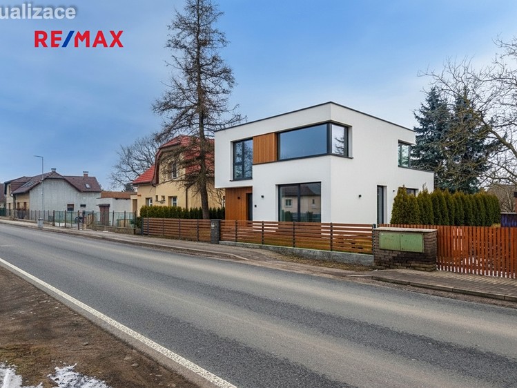 Prodej podílu 1/2 rodinného domu 75 m², pozemek 899 m² - foto 6