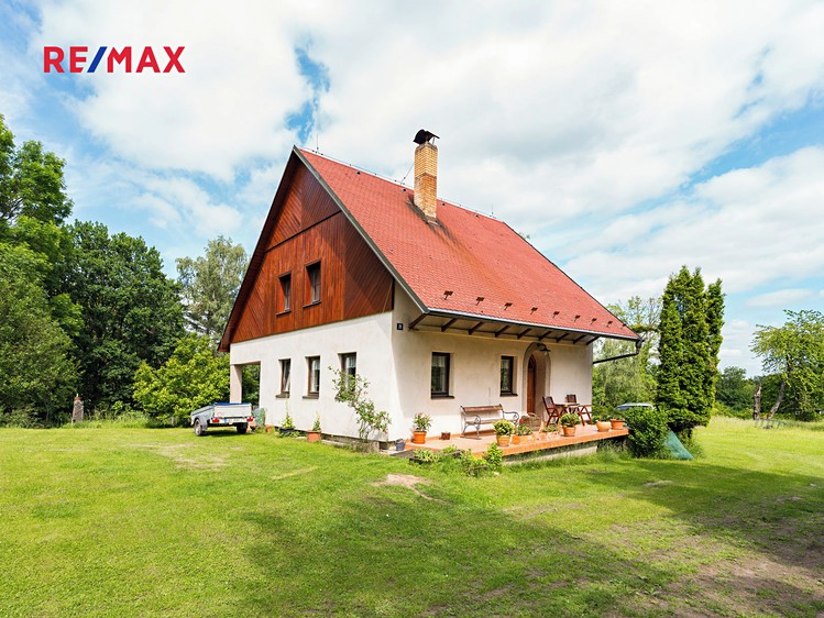 Prodej rodinného domu 150 m², pozemek 4 942 m² - foto 1