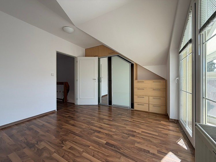 Pronájem rodinného domu 81 m², pozemek 89 m² - foto 5