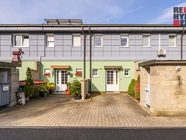 Pronájem rodinného domu 92 m², pozemek 55 m² - foto 1