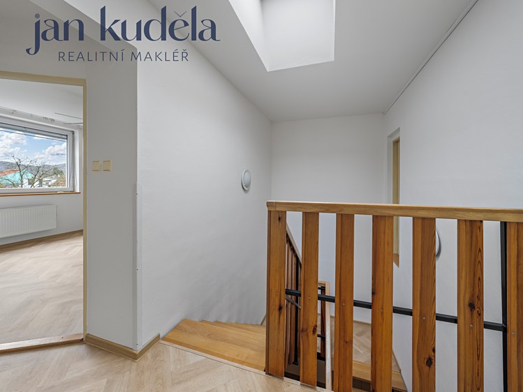 Pronájem rodinného domu 106 m², pozemek 440 m² - foto 8