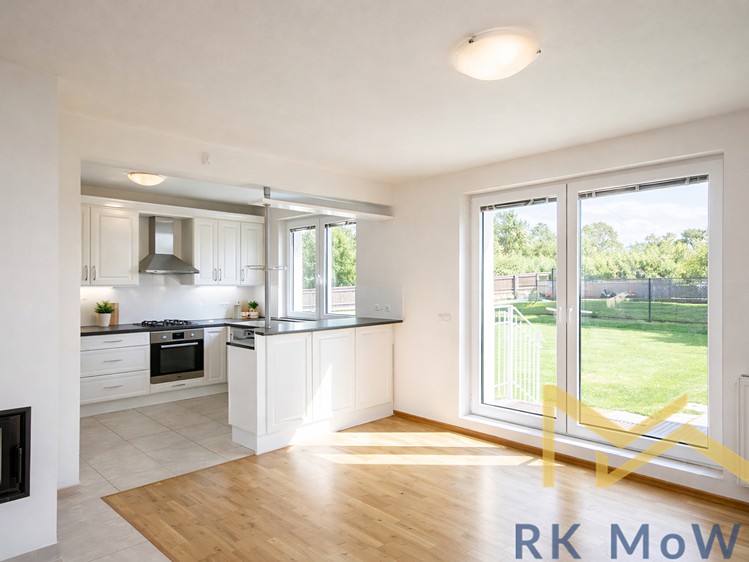 Pronájem rodinného domu 280 m², pozemek 820 m² - foto 5