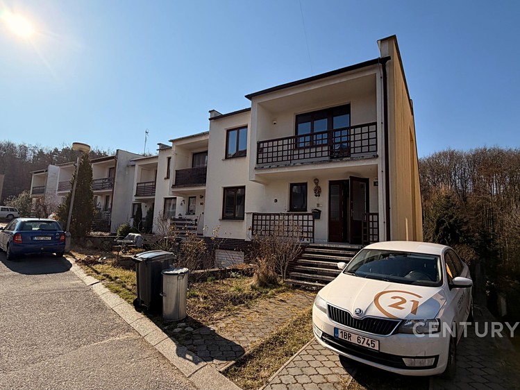 Pronájem vícegeneračního domu 150 m², pozemek 398 m² - foto 1